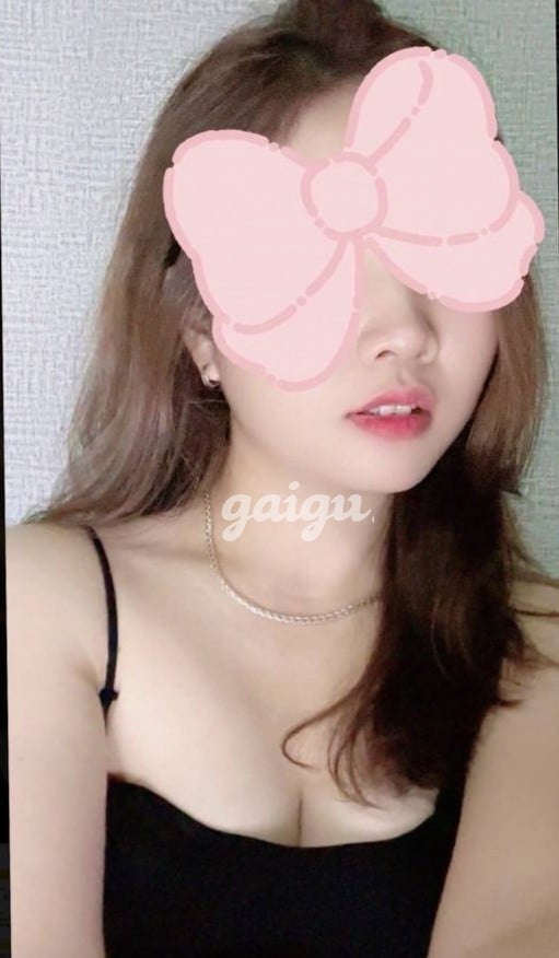 BÉ KUN XINH XẮN BODY SEXY NÓNG BỎNG BÚ CU ĐÁ BI RẤT DÂM ĐÃNG