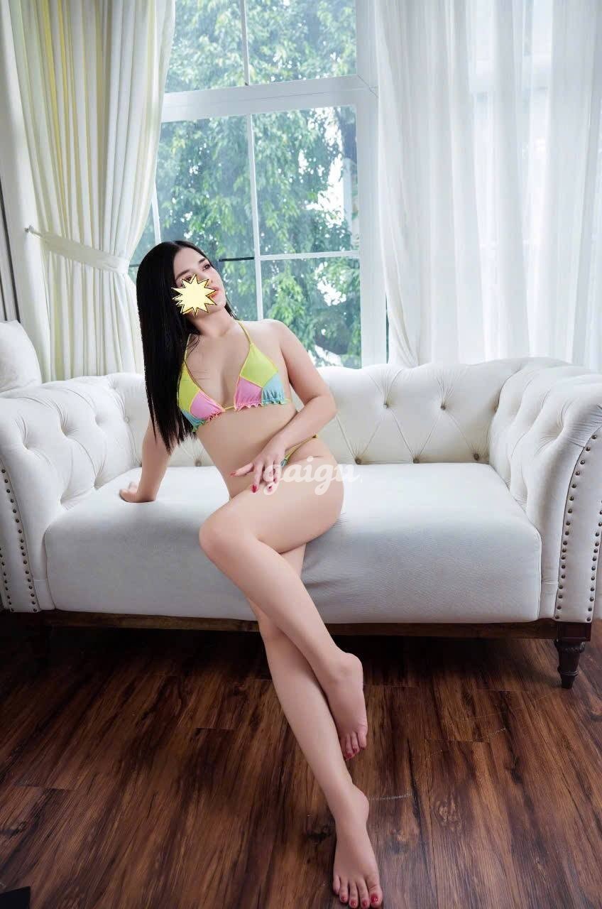 Mai Kiều _ Gái xinh chiều khách, body gợi cảm